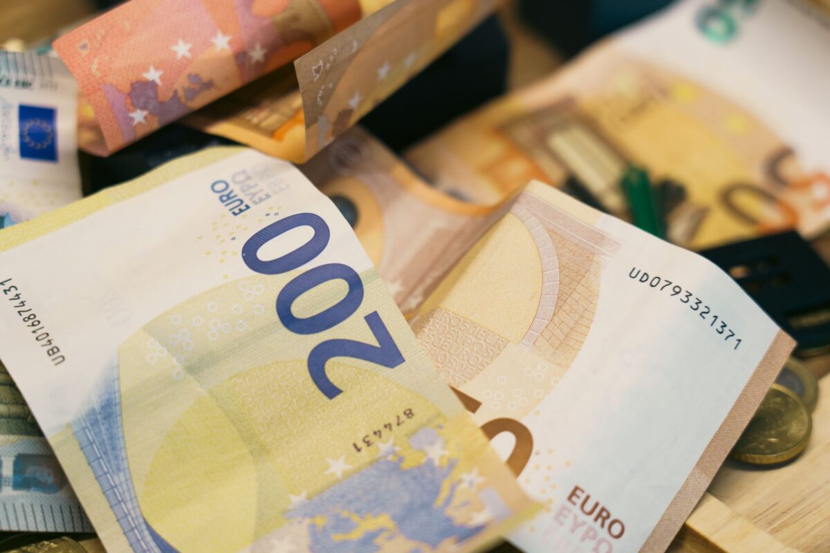 avance salaire portage cadre légal permet